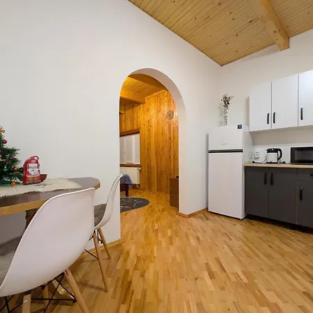 солодка мить 3*