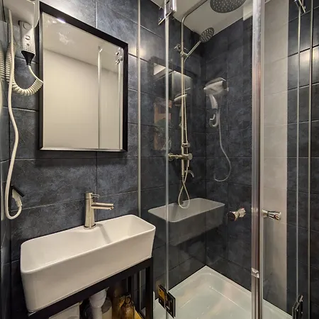 Pensión солодка мить 3*