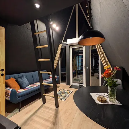 Pensión солодка мить